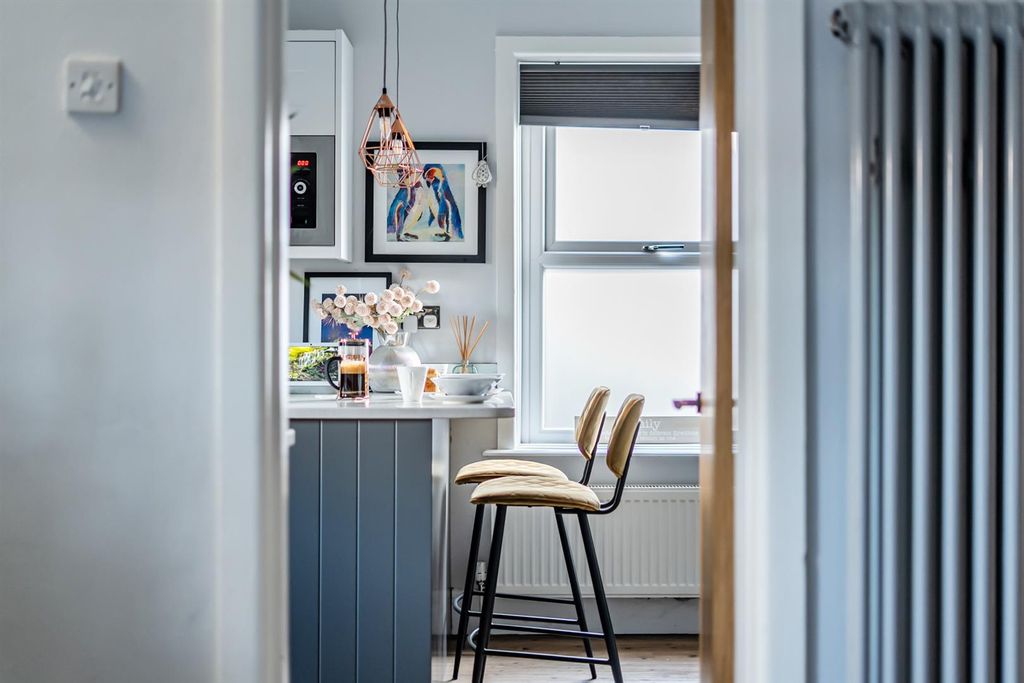 Property photo 3 of 29 1404242-17-698366Fde3A6B.Jpg