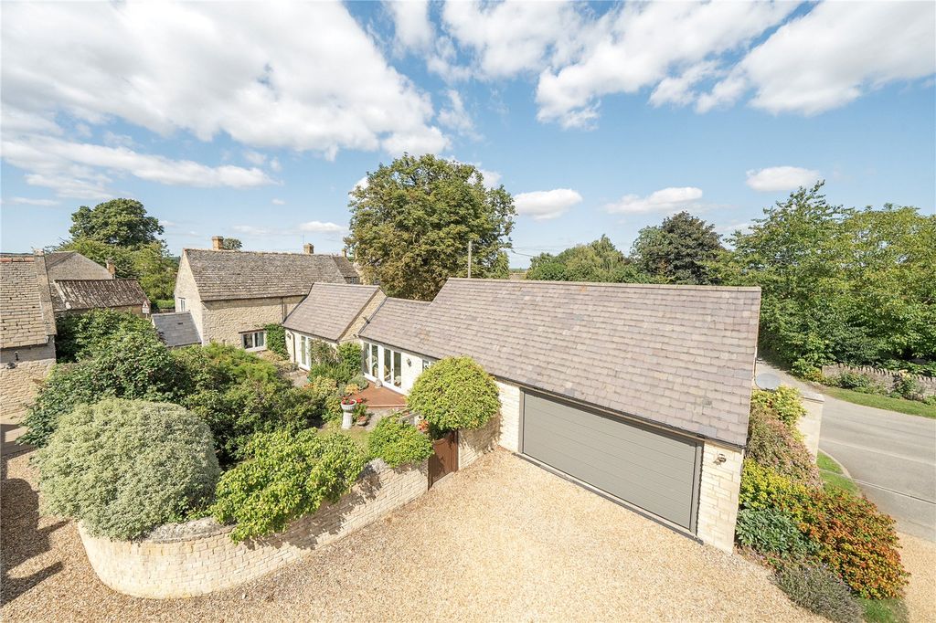 Property photo 1 of 22 Granary Cottage
