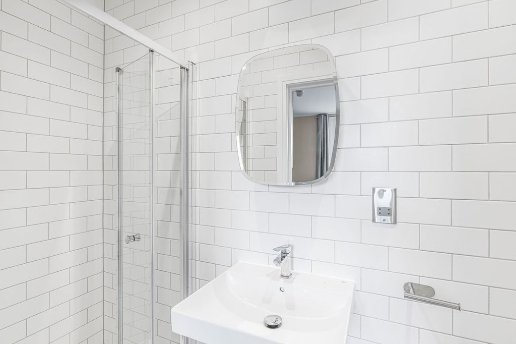 Property photo 3 of 4 Bathroom