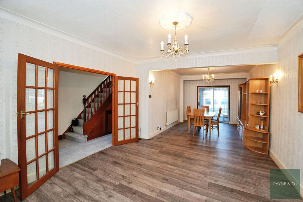 Property photo 3 of 29