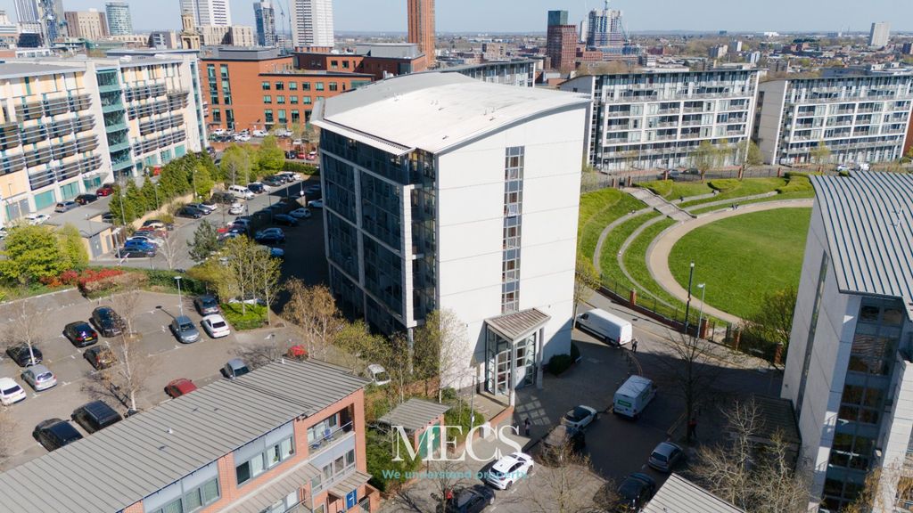Property photo 1 of 10 4902530