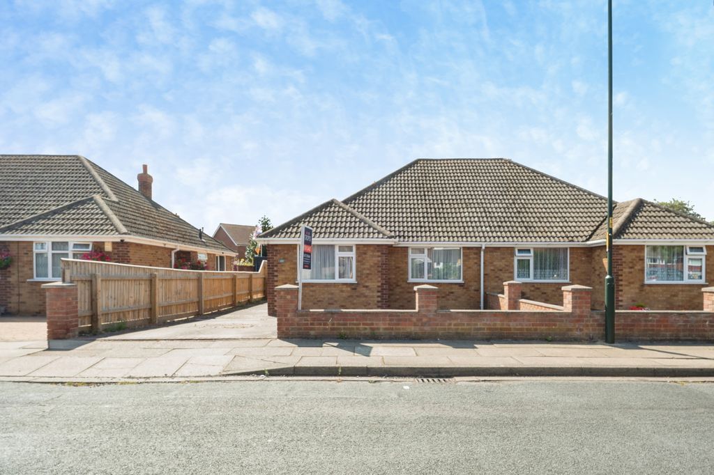 Property photo 1 of 15 Front