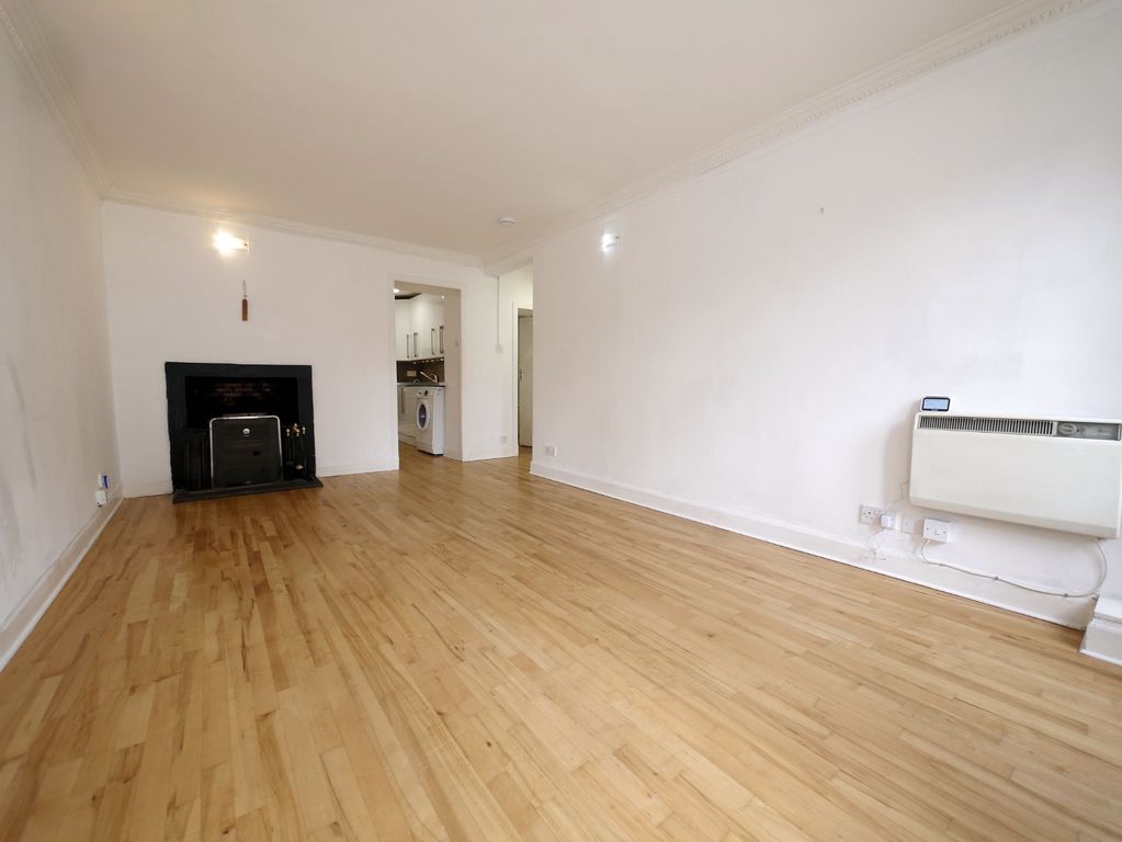Property photo 3 of 10 Photo 3