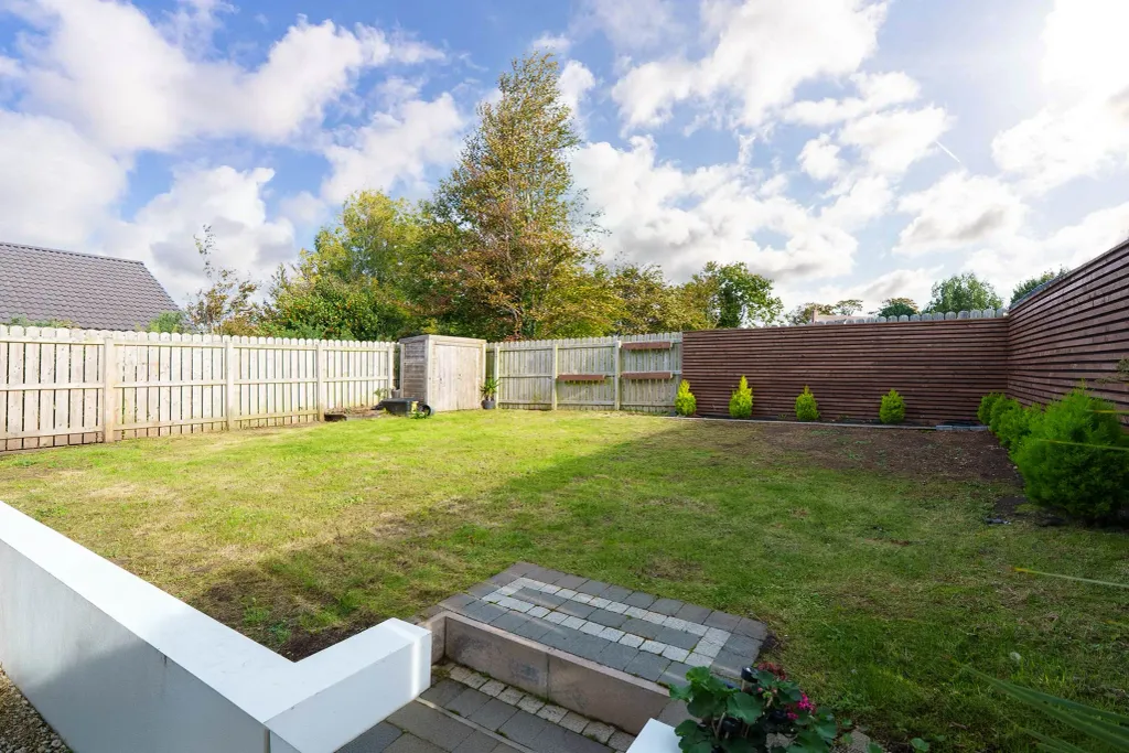 Property photo 2 of 24