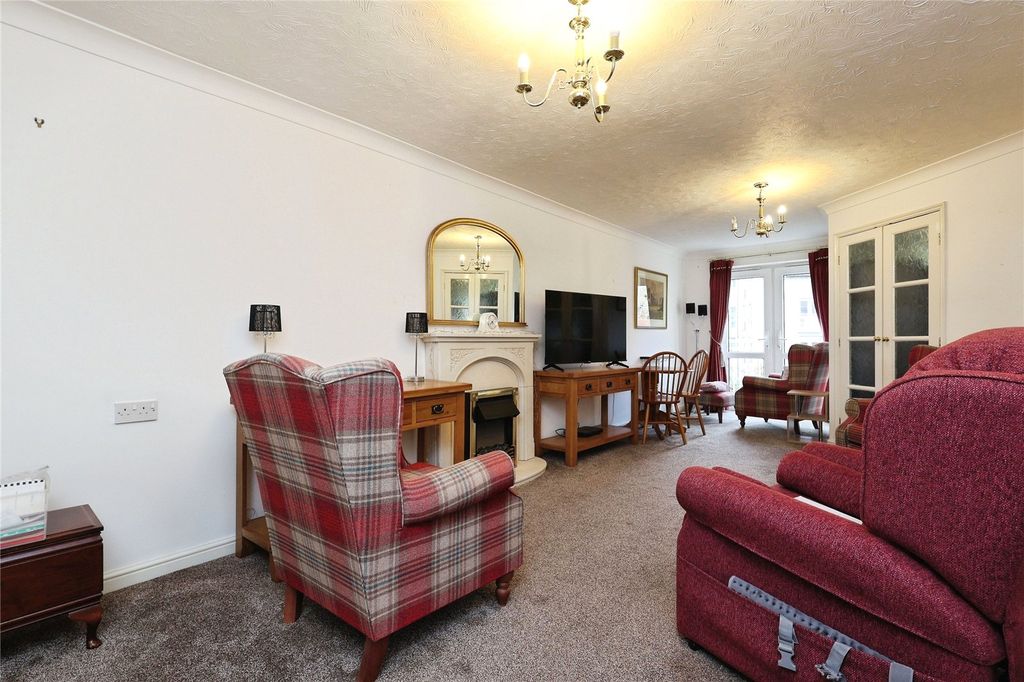 Property photo 2 of 12 Living Room