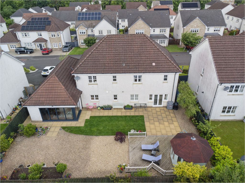 Property photo 3 of 51
