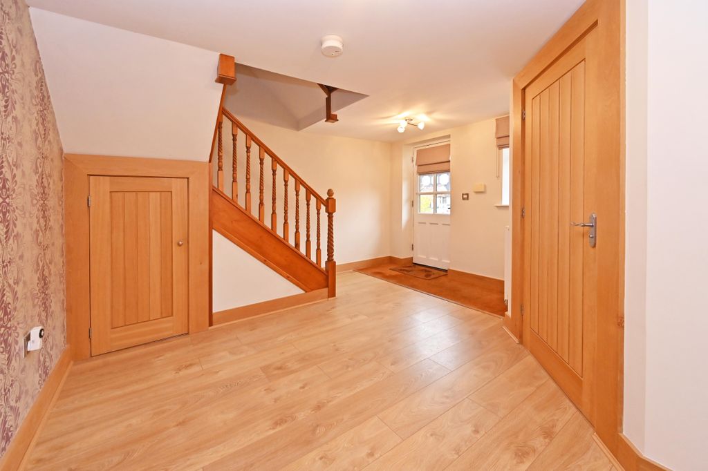 Property photo 3 of 18 Rhm_8332