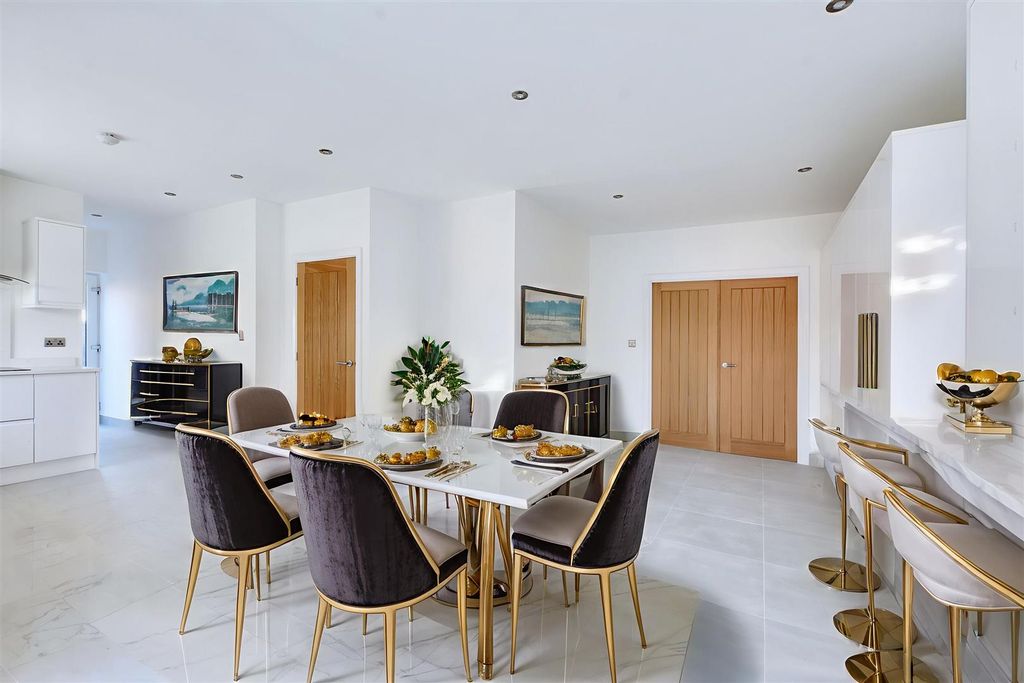 Property photo 3 of 30 Kitchen-Diner_2 - Dining Room - Luxury - 3.Jpeg