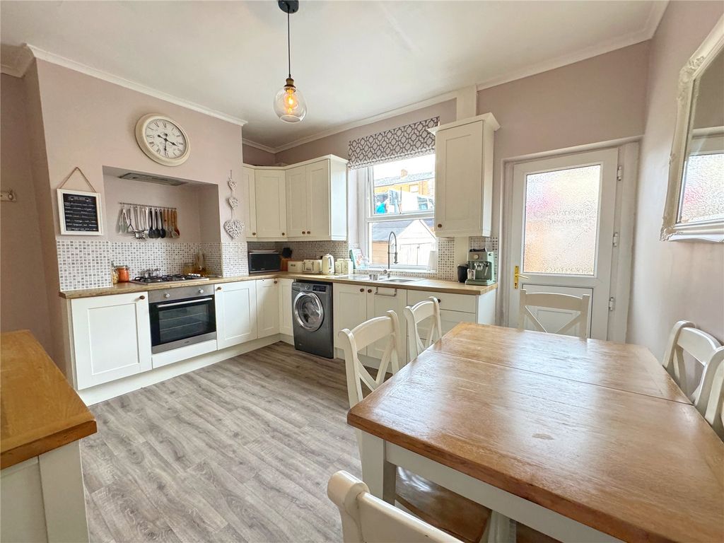 Property photo 1 of 14 Kitchen Dining Room