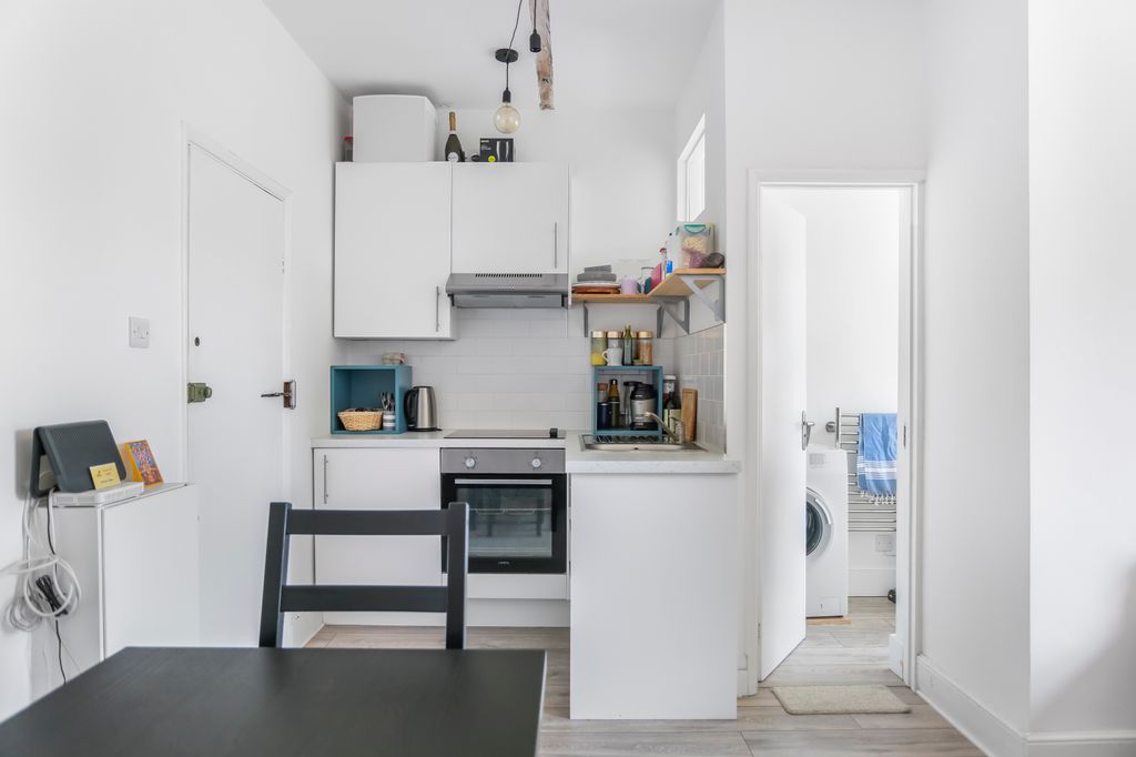 Property photo 3 of 12 296A6068