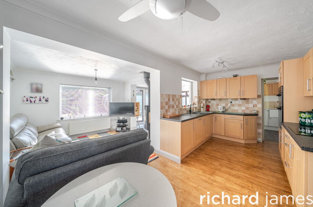 Property photo 3 of 12 43Fbec75Cfd64d4Db0cd90A477E5E5B3