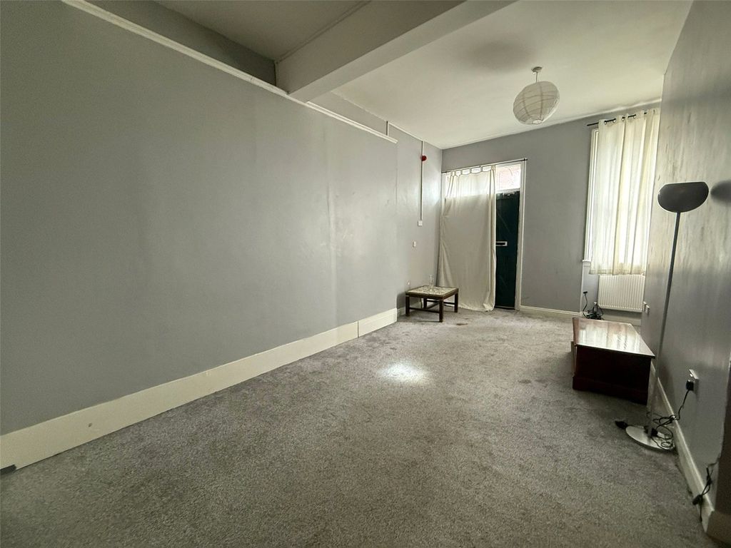 Property photo 2 of 6 Picture No. 05