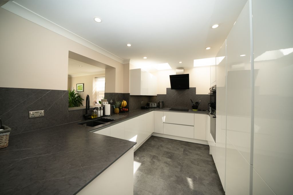 Property photo 2 of 16 Skm-Studio1-10