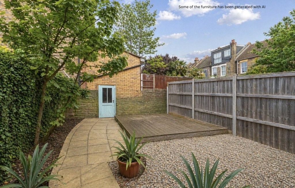Property photo 2 of 10 Picture No. 15