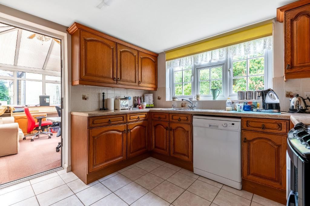 Property photo 3 of 13 Kitchen