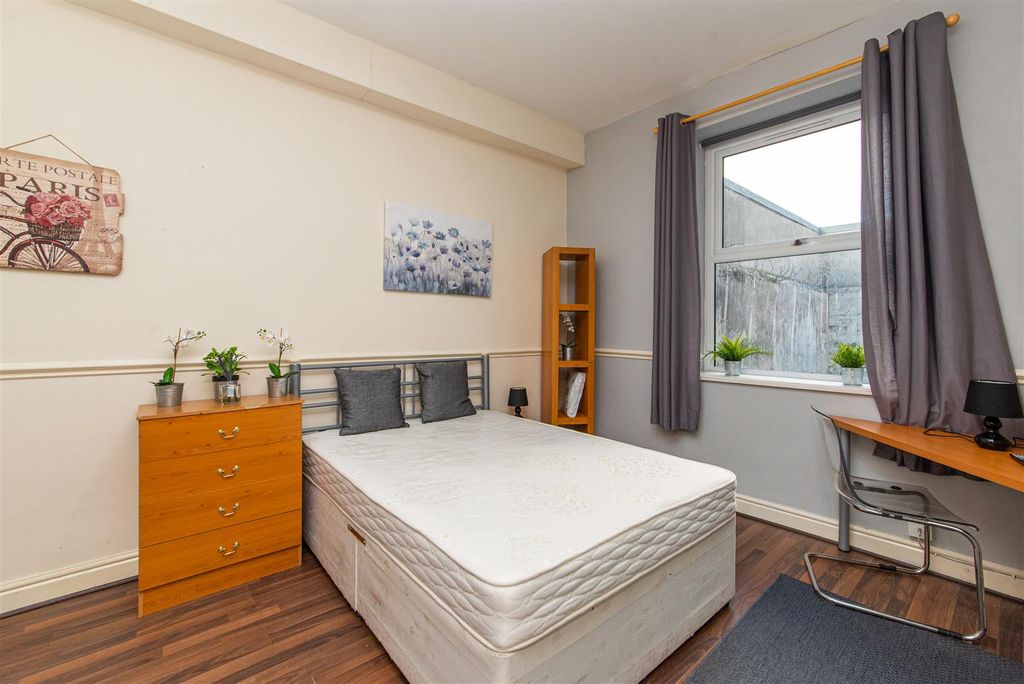 Property photo 1 of 8 W-7521.Jpg