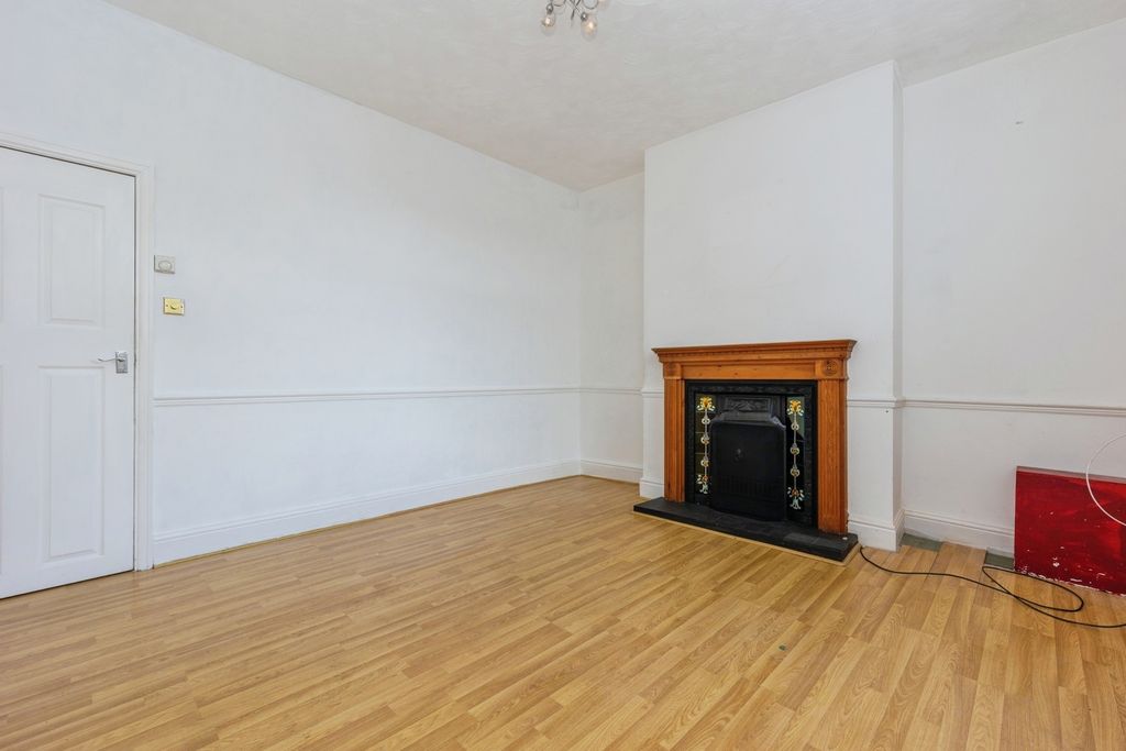 Property photo 2 of 17 Pbox-Img.Jpg