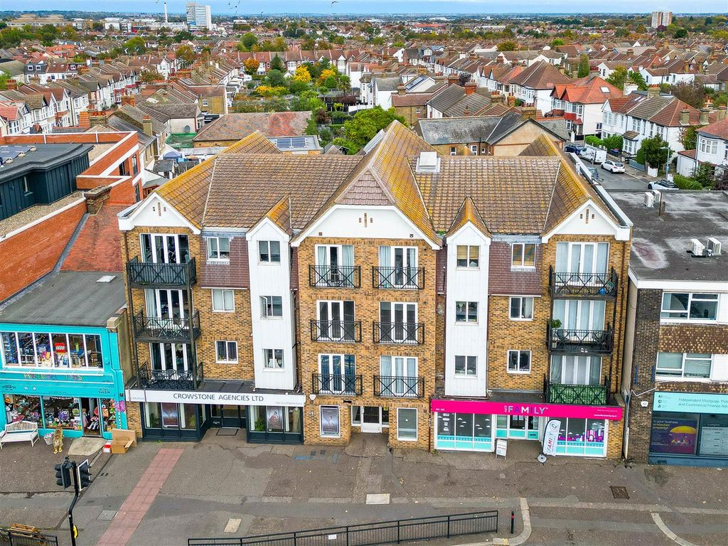 Property photo 1 of 17 Front Of Building