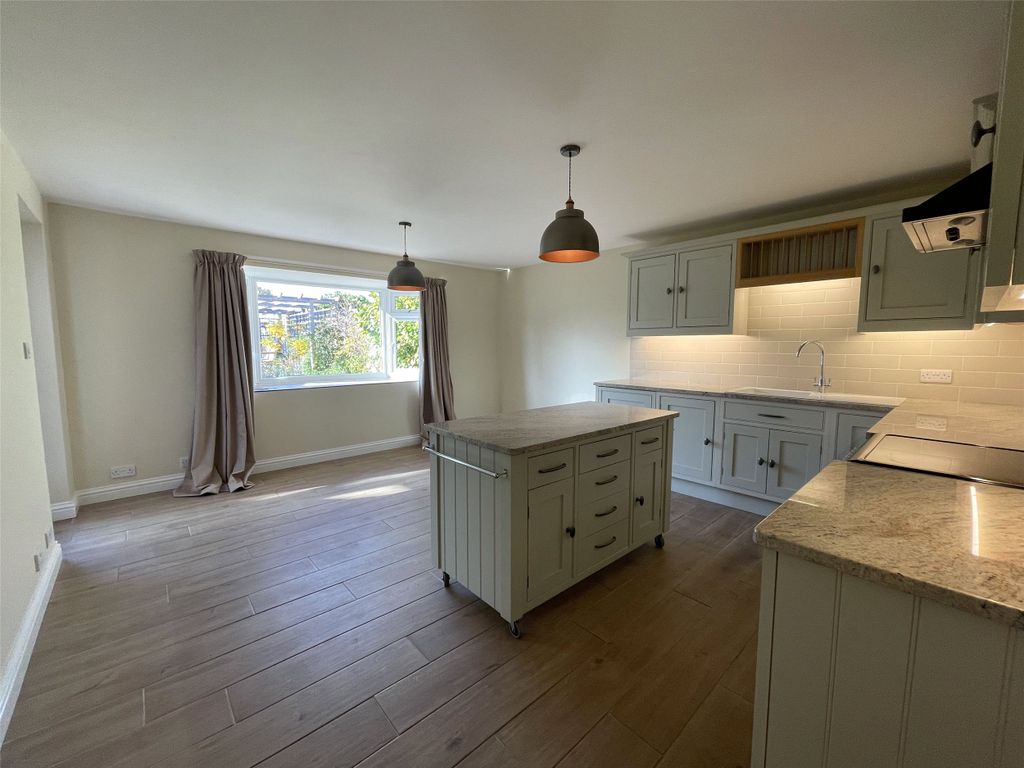 Property photo 2 of 24 Picture No. 19