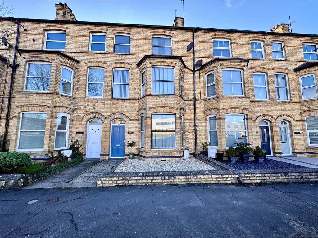 Property photo 1 of 35 Picture No. 06
