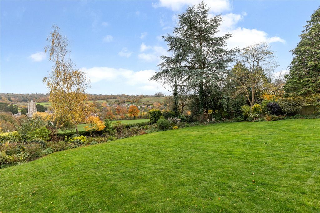 Property photo 3 of 20 Garden