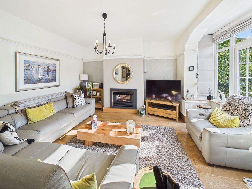 Property photo 2 of 43