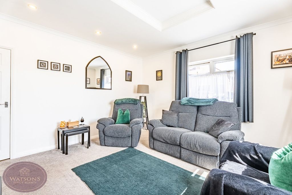 Property photo 3 of 35