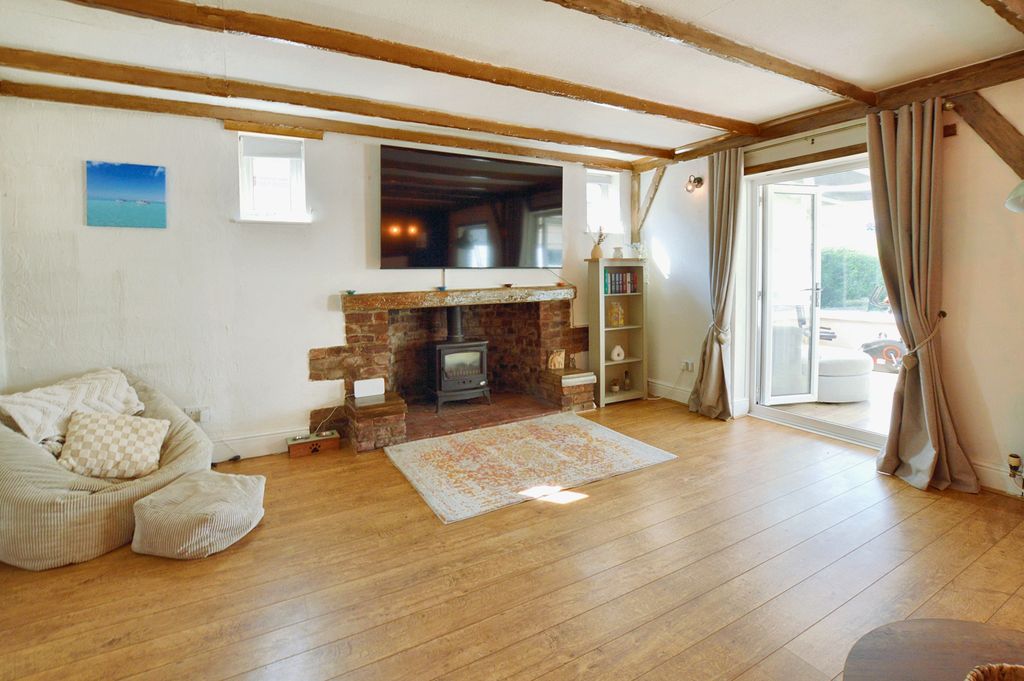 Property photo 2 of 23