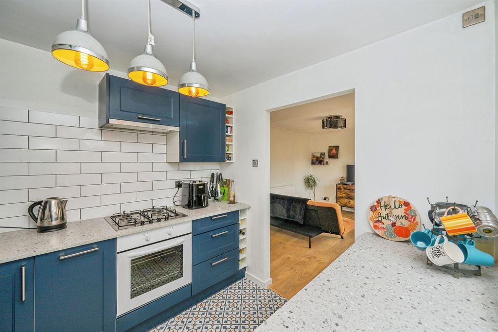 Property photo 3 of 16