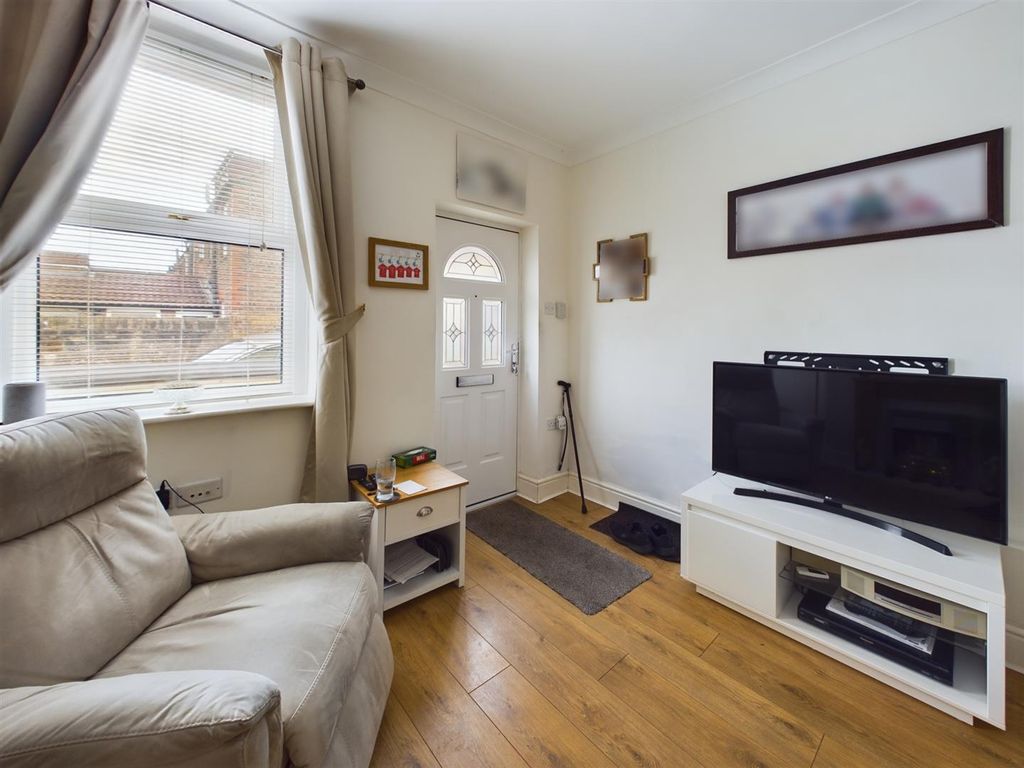 Property photo 2 of 31 Cam01207G0-Pr0427-Still029.Jpg