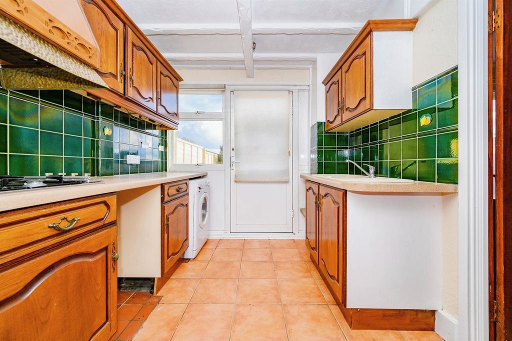 Property photo 2 of 11