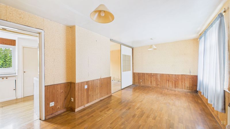 Property photo 3 of 17 Photo 6