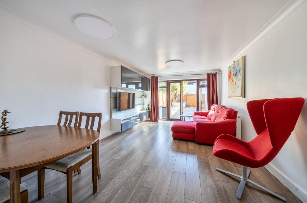 Property photo 2 of 26 1449810-18-69Ea47...