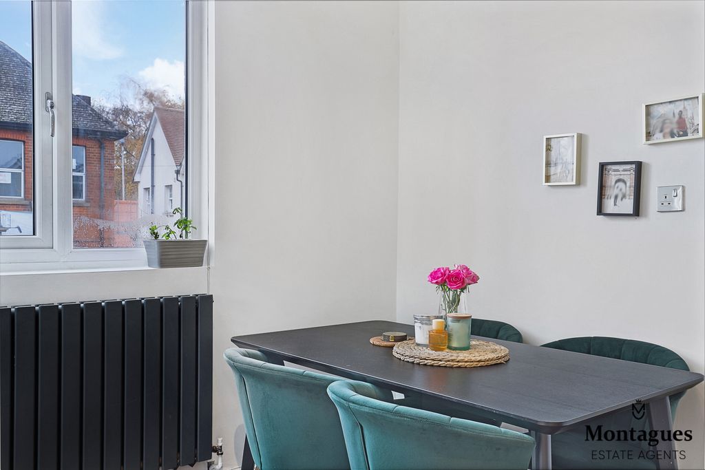 Additional image 11 of 2 bed flat for saleHemnall Street, Epping CM16