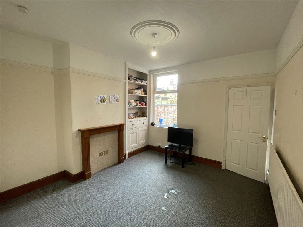 Property photo 3 of 6