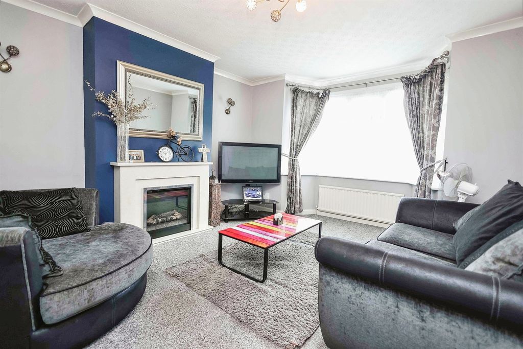 Property photo 2 of 15