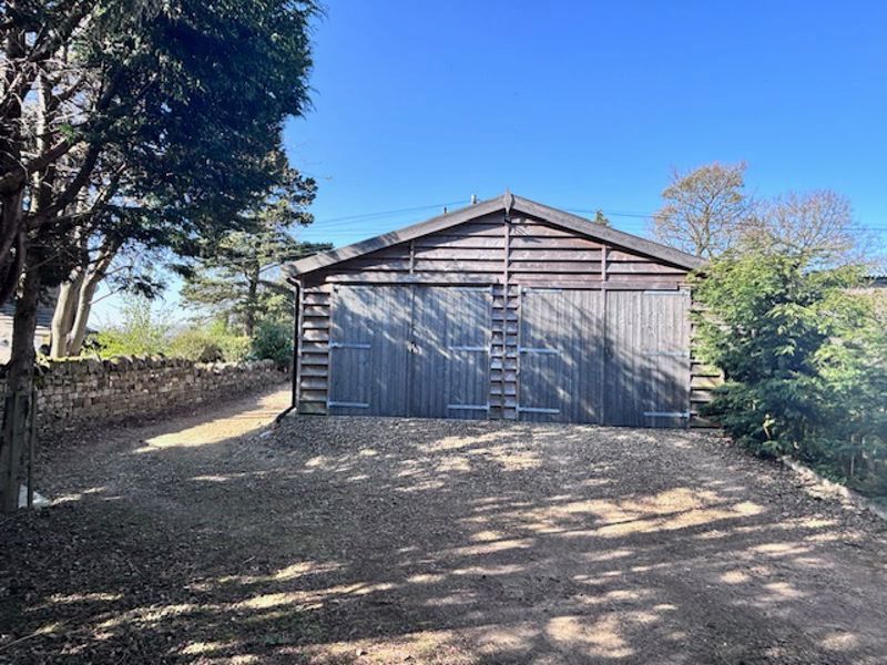 Property photo 3 of 27 Detached Garage/Workshop