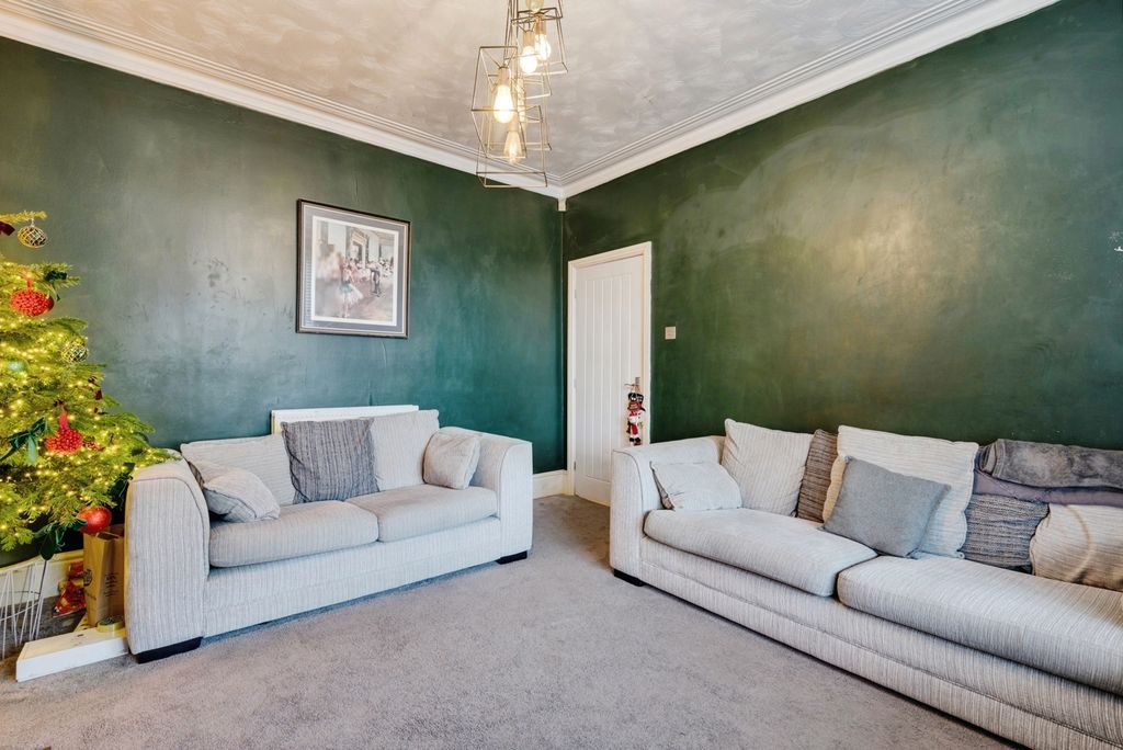 Property photo 3 of 22 Pbox-Img.Jpg