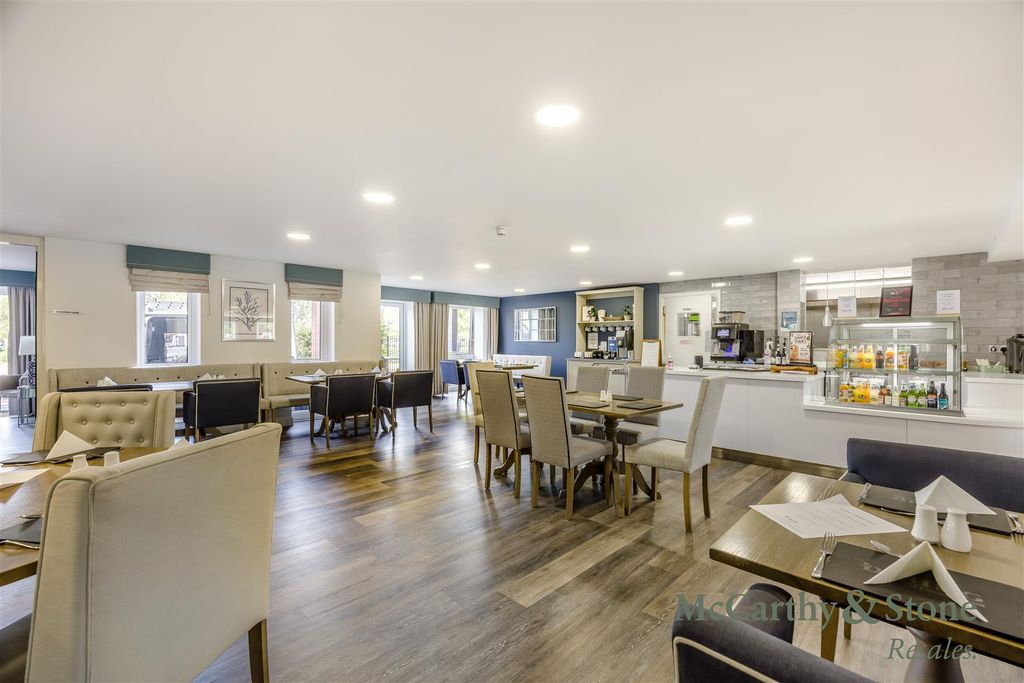 Property photo 1 of 22 8703233-Interior18.Jpg