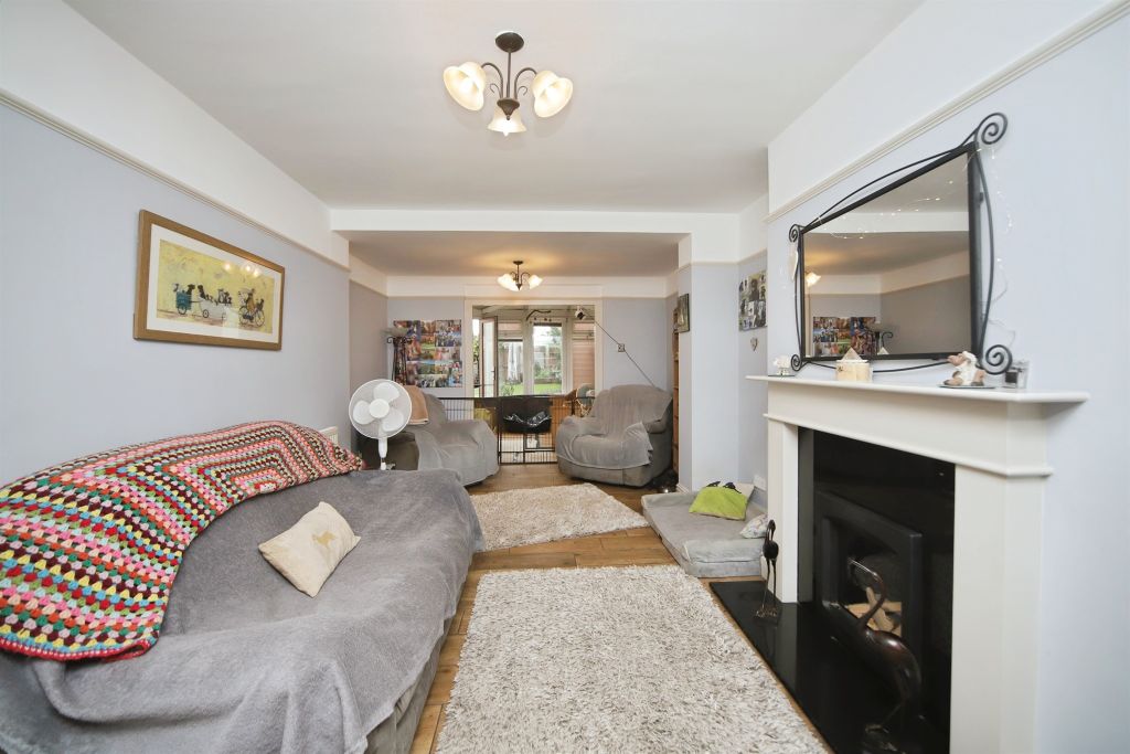 Property photo 2 of 20