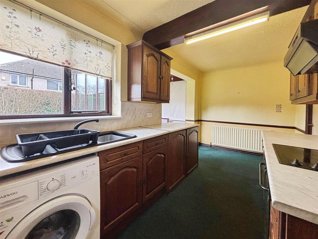 Property photo 3 of 17 Kitchen/Diner