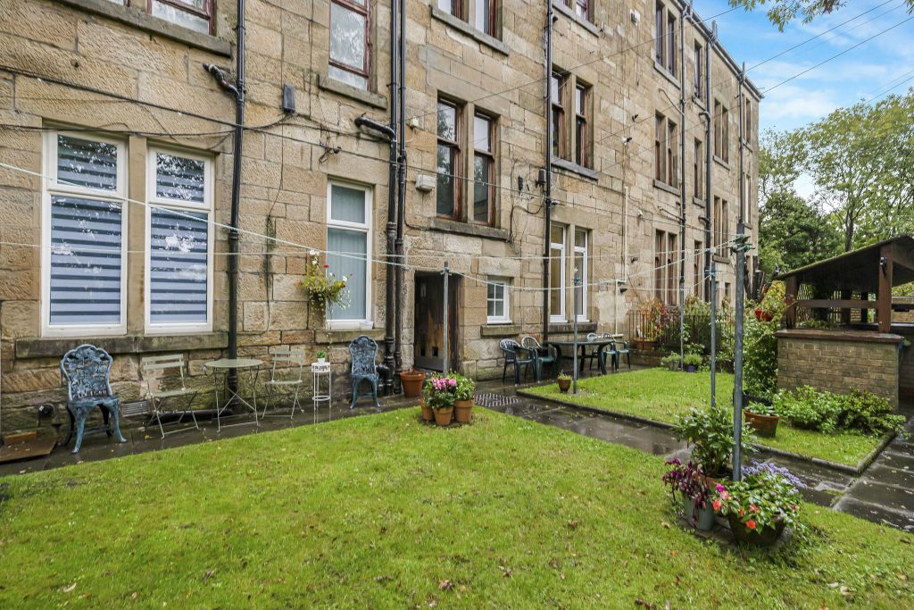 Property photo 2 of 21