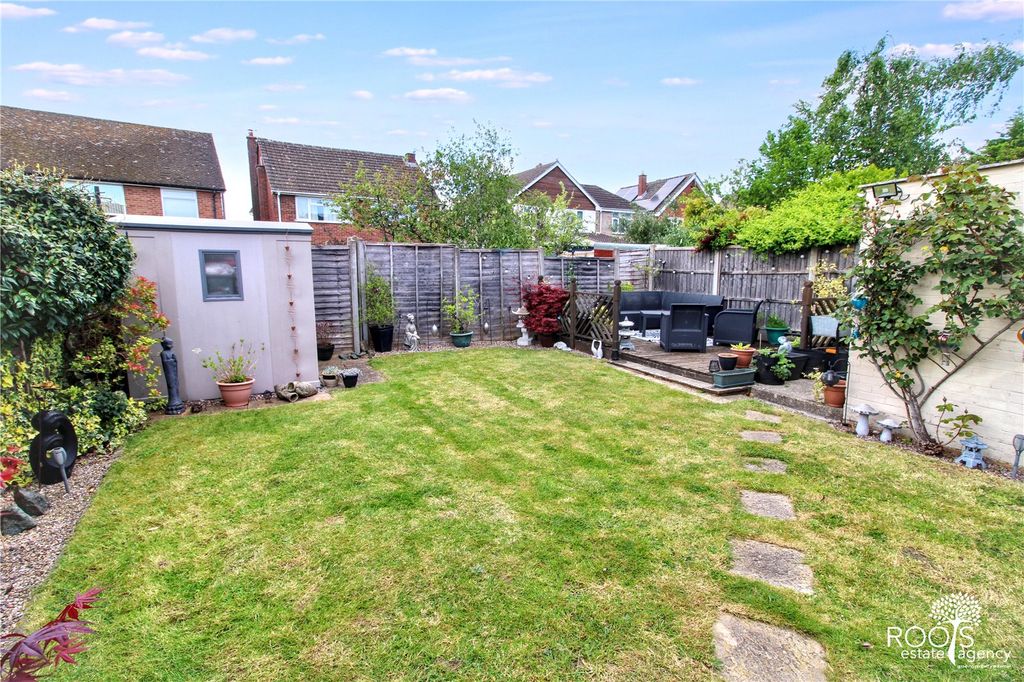 Property photo 2 of 14 Garden