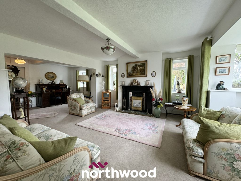 Property photo 3 of 33