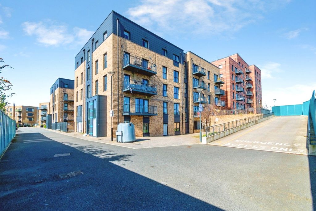 Property photo 1 of 11 Picture No. 08