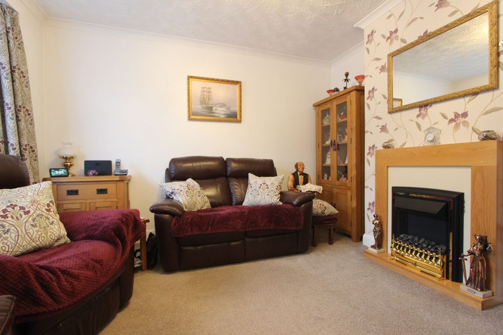 Property photo 2 of 12 Photo 2