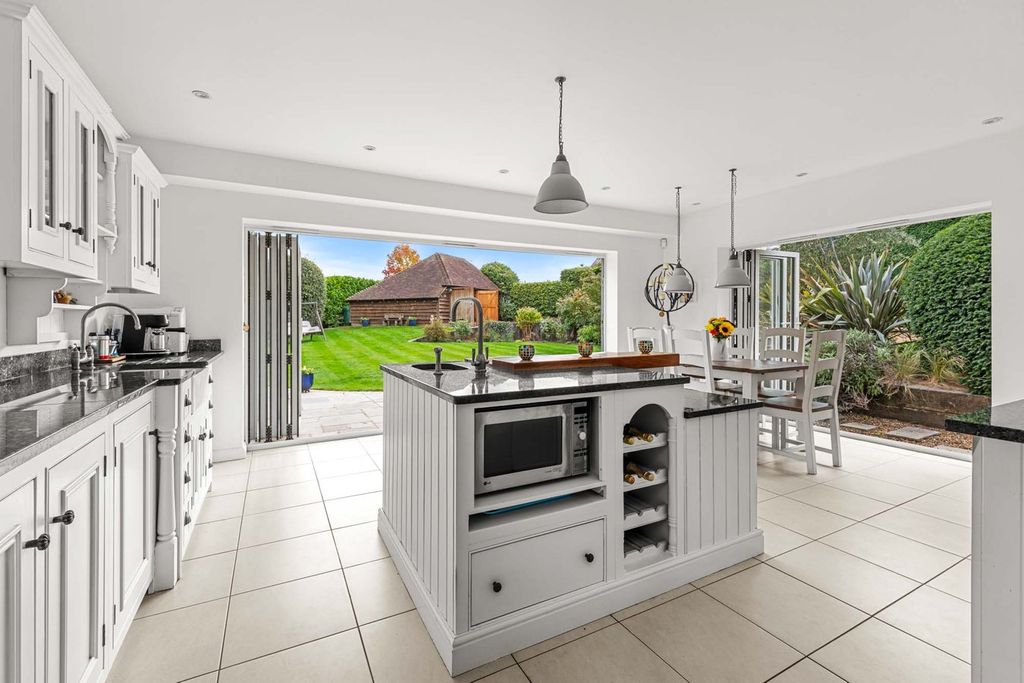 Property photo 2 of 55