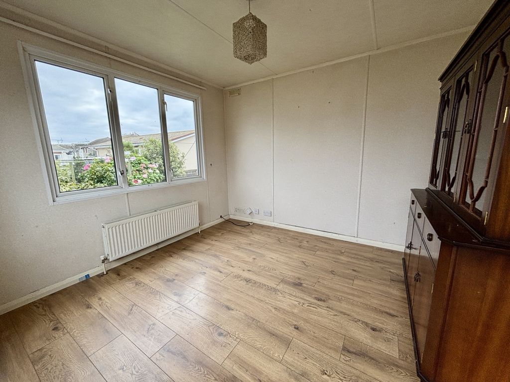 Property photo 3 of 10 Gallery