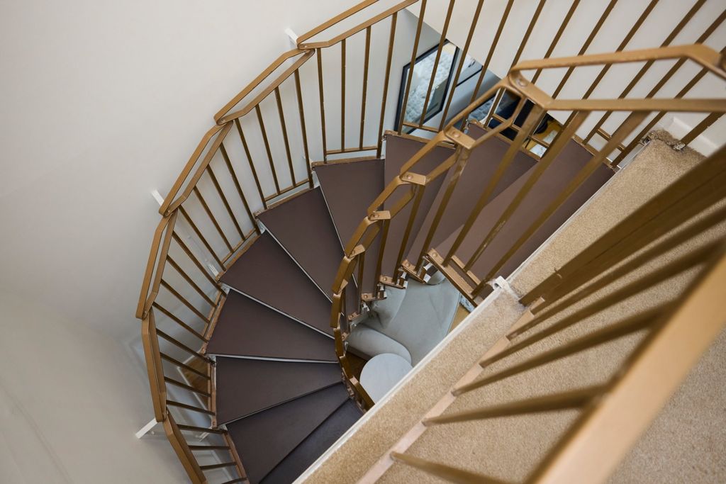 Property photo 2 of 29