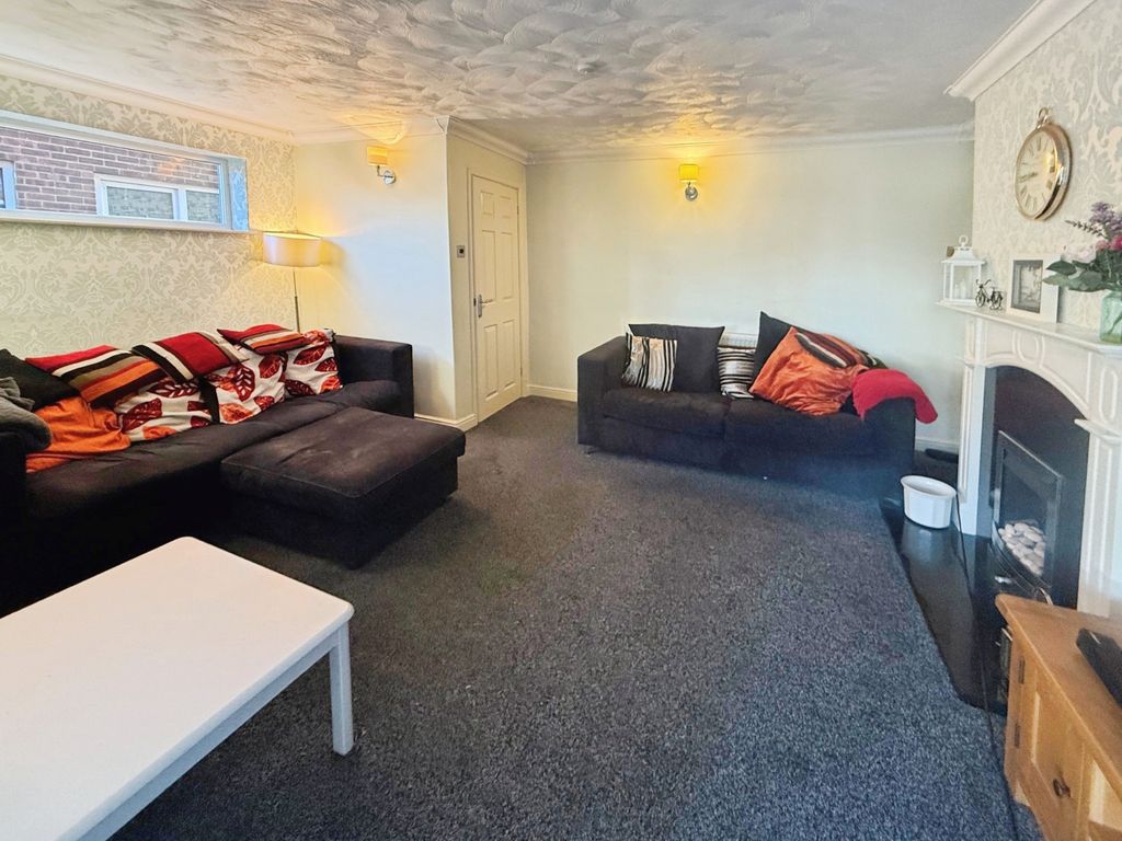 Property photo 2 of 12 Gallery